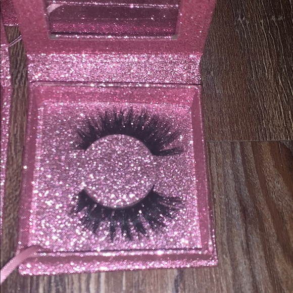 NEW ! 2 For 20$ Minks !! 💕 All Styles & Sizes ! - Picture 6 of 8